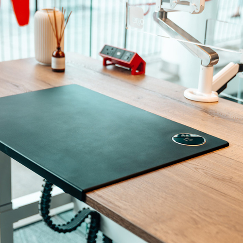 Tech-Enabled Corporate Office Meeting Layout and Charging Spaces